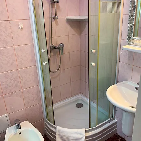Guest house Flora Panzio 3*