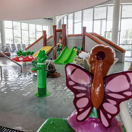 Flora Panzio 3* Mişcolţ
