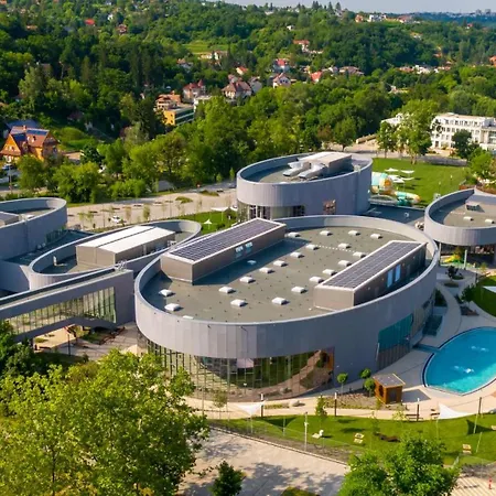 Flóra Panzió Miskolc