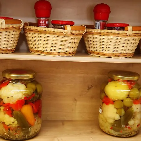 Vendégház Flóra Panzió 3*